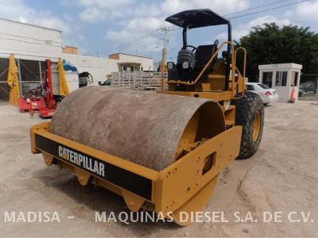 2011 CATERPILLAR CS-533E Photo