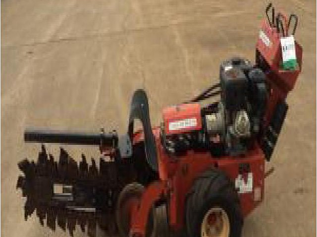 2011 DITCH WITCH RT10 Photo