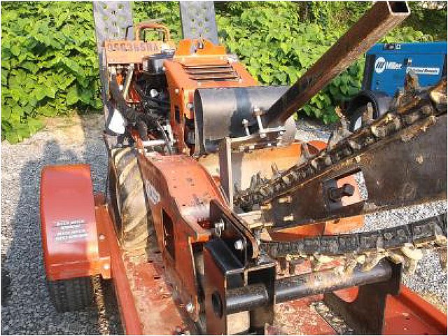 2011 DITCH WITCH RT12 Photo