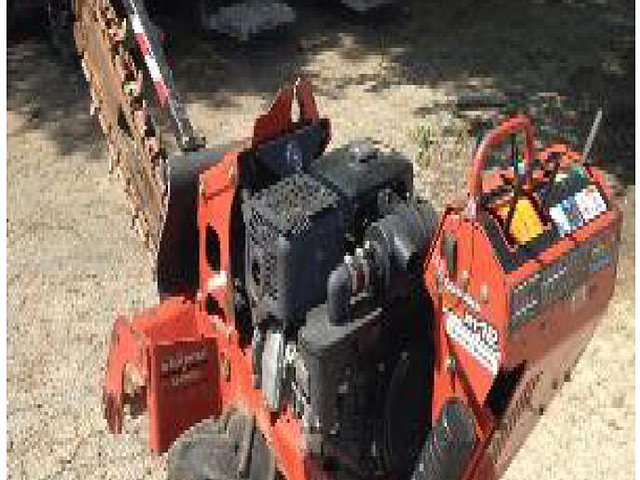 2011 DITCH WITCH RT12 Photo