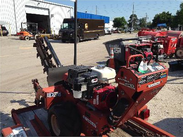 2011 DITCH WITCH RT10 Photo