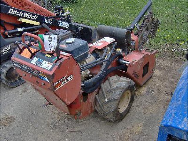 2011 DITCH WITCH RT10 Photo