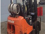 2011 DOOSAN G25P-5 Photo #2