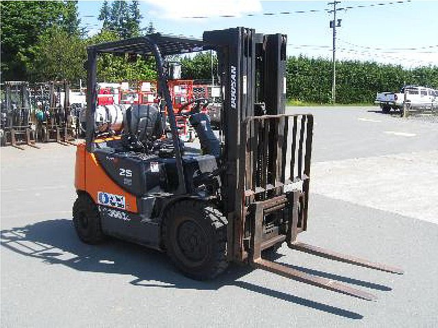 2011 DOOSAN G25P-5 Photo