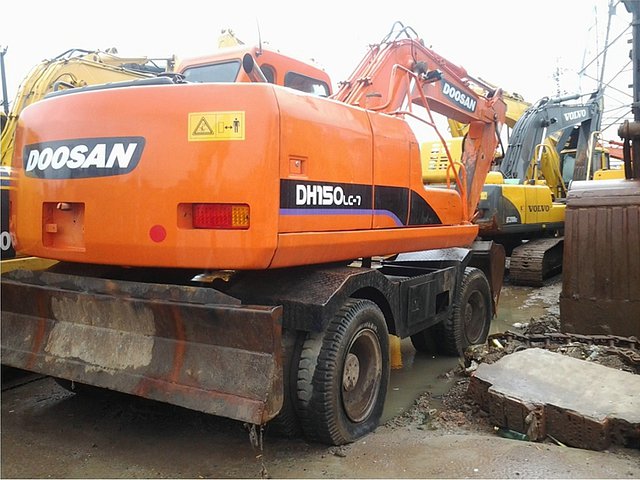 2010 DOOSAN DH150 LC-7 Photo