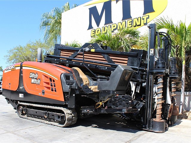 2012 DITCH WITCH JT3020 Photo