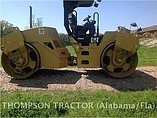 09 CATERPILLAR CB-564D