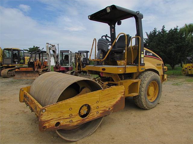 2005 CATERPILLAR CS-423E Photo