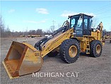 12 CATERPILLAR 930H