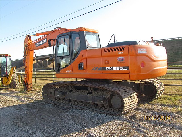 2011 DOOSAN DX225 LC Photo