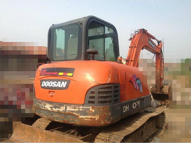 2010 DOOSAN DH60-7 Photo