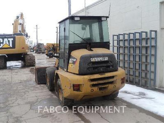 2008 CATERPILLAR 904B Photo