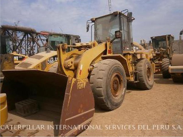 10 CATERPILLAR 938H