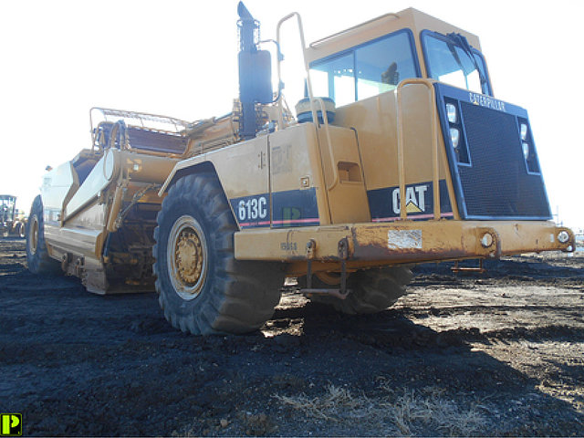 06 CATERPILLAR 613C II