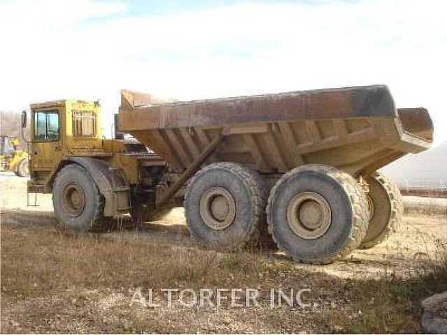 1988 CATERPILLAR D350C Photo