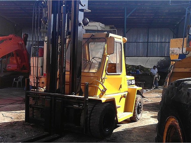 CATERPILLAR V150 Photo