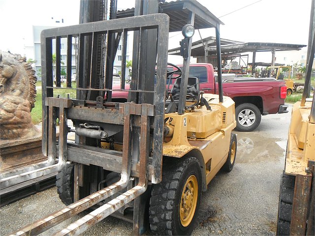 1993 CATERPILLAR DP40 Photo