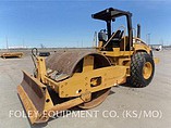06 CATERPILLAR CS-563E