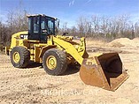 2011 CATERPILLAR 938H Photo #2