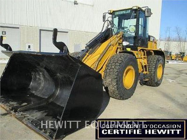 12 CATERPILLAR 930H
