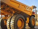 06 CATERPILLAR 777D