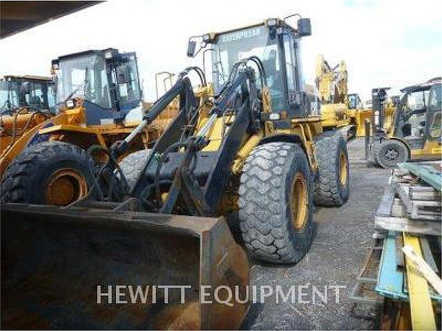 2004 CATERPILLAR IT28G Photo