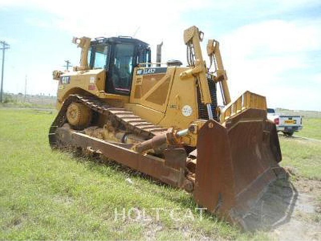 2010 CATERPILLAR D8T Photo
