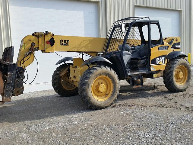 2004 CATERPILLAR TH360B Photo