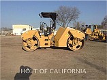 11 CATERPILLAR CB64