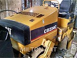 1994 CATERPILLAR CB-224C Photo #2