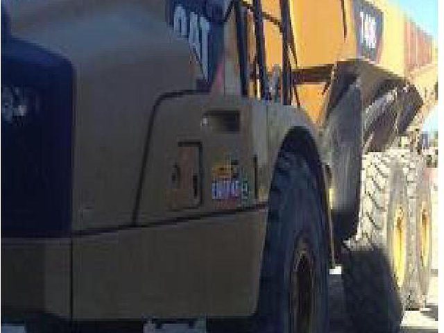 2012 CATERPILLAR 740B Photo