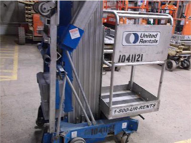 2008 GENIE AWP40S Photo