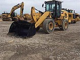 14 CATERPILLAR 924K