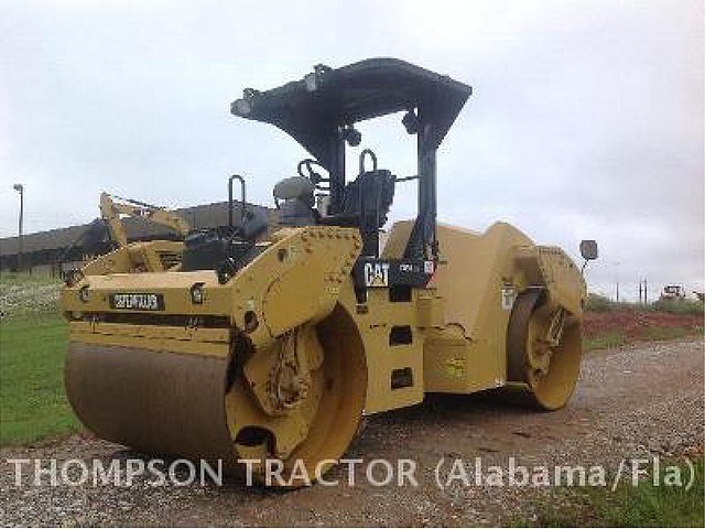 2011 CATERPILLAR CB54XW Photo