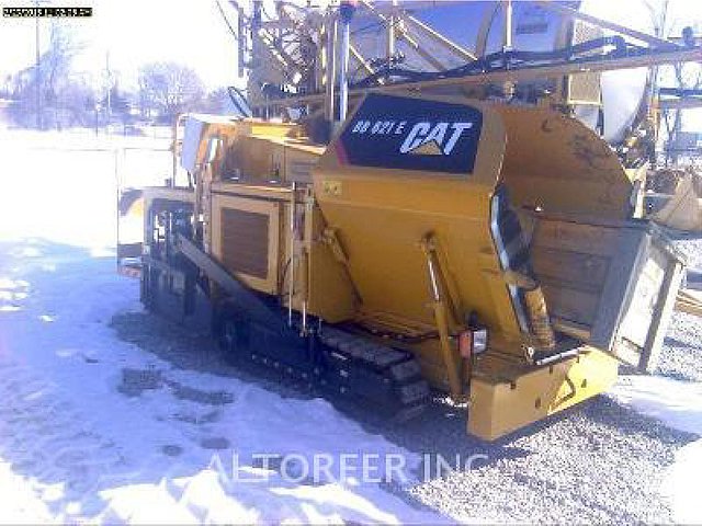 2011 CATERPILLAR BB621E Photo