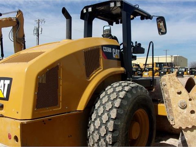 2012 CATERPILLAR CS56B Photo
