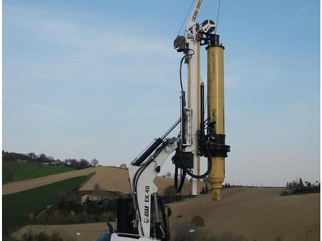 15 GEAX EK40