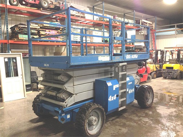 2003 GENIE GS4390RT Photo