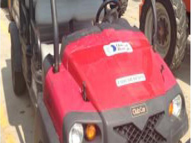2011 CLUB CAR XRT1550 Photo