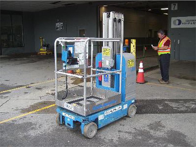 2008 GENIE GR20 Photo