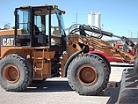2004 CATERPILLAR 924G Photo #3