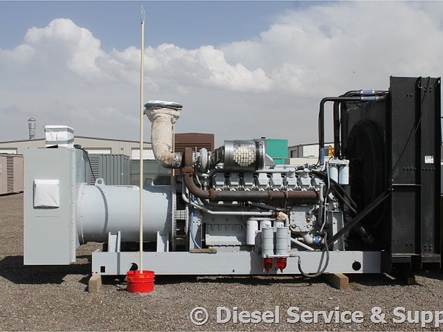 1999 DETROIT 1000 KW Photo