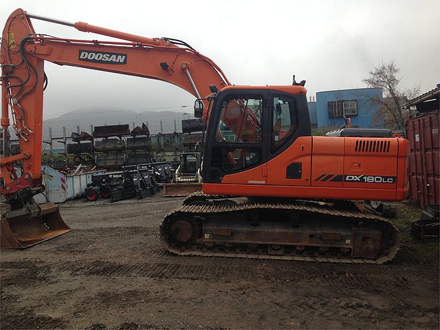 2011 DOOSAN DX180 LC Photo