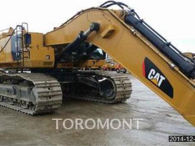 13 CATERPILLAR 390DL