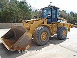 11 CATERPILLAR 938H