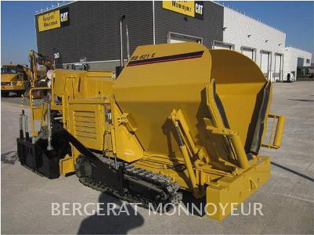 10 CATERPILLAR BB621E