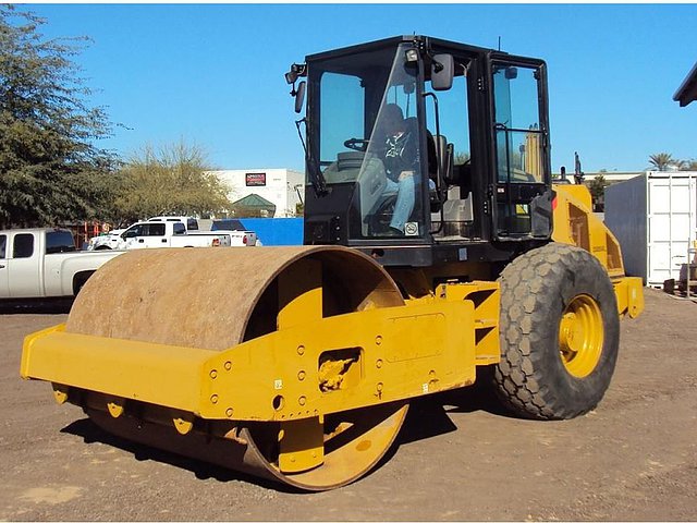 2009 CATERPILLAR CS56 Photo