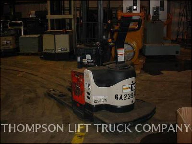 2006 CROWN PE4000 Photo