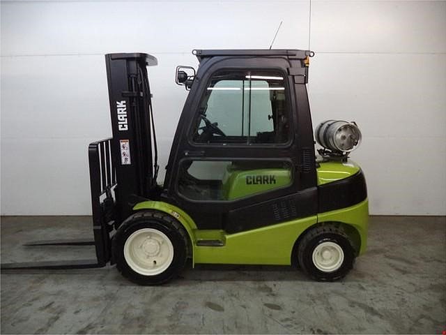 2006 CLARK C30L Photo