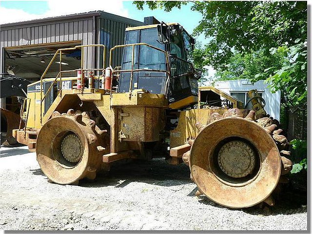 2005 CATERPILLAR 826G II Photo